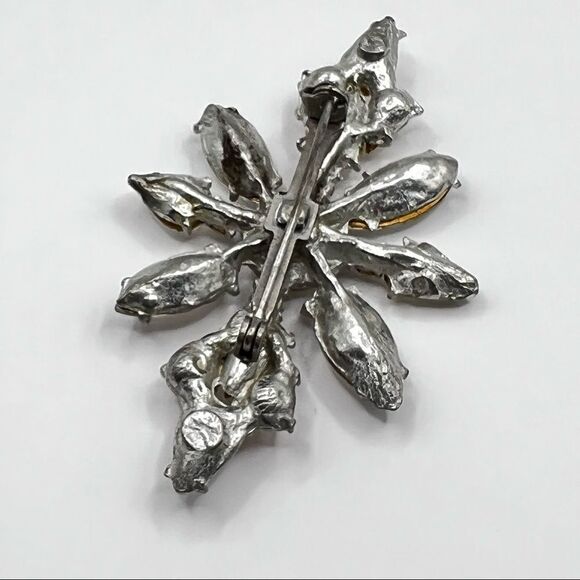 VINTAGE RHINESTONE SNOWFLAKE BROOCH SILVER PRONG SETTING 1960’s approx 3” - Picture 3 of 6